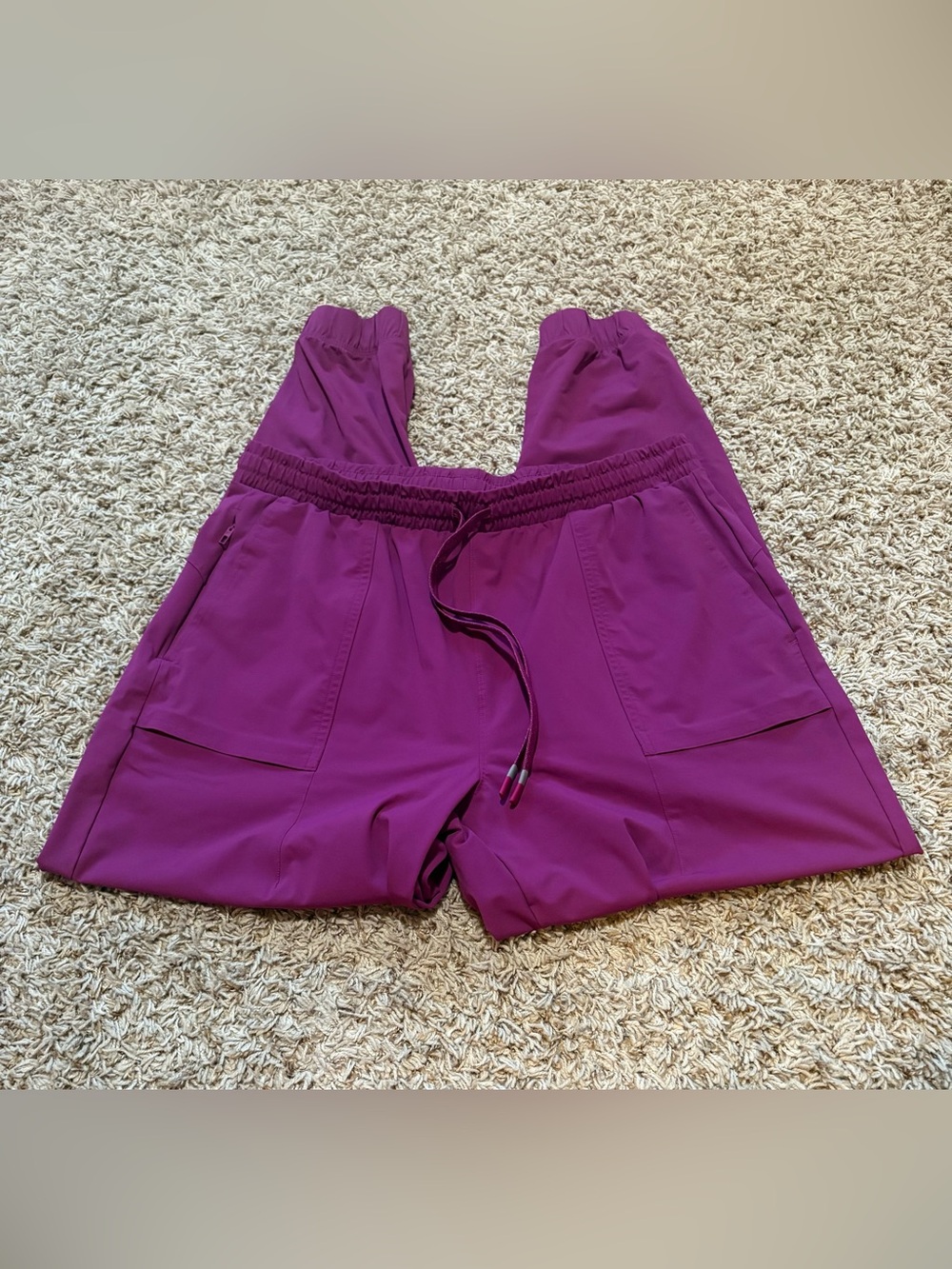 Fabletics The One Jogger Women’s size Large in Berry Blast